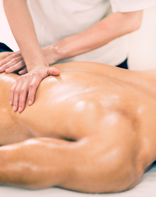 Man recieving massage for Auto Injury